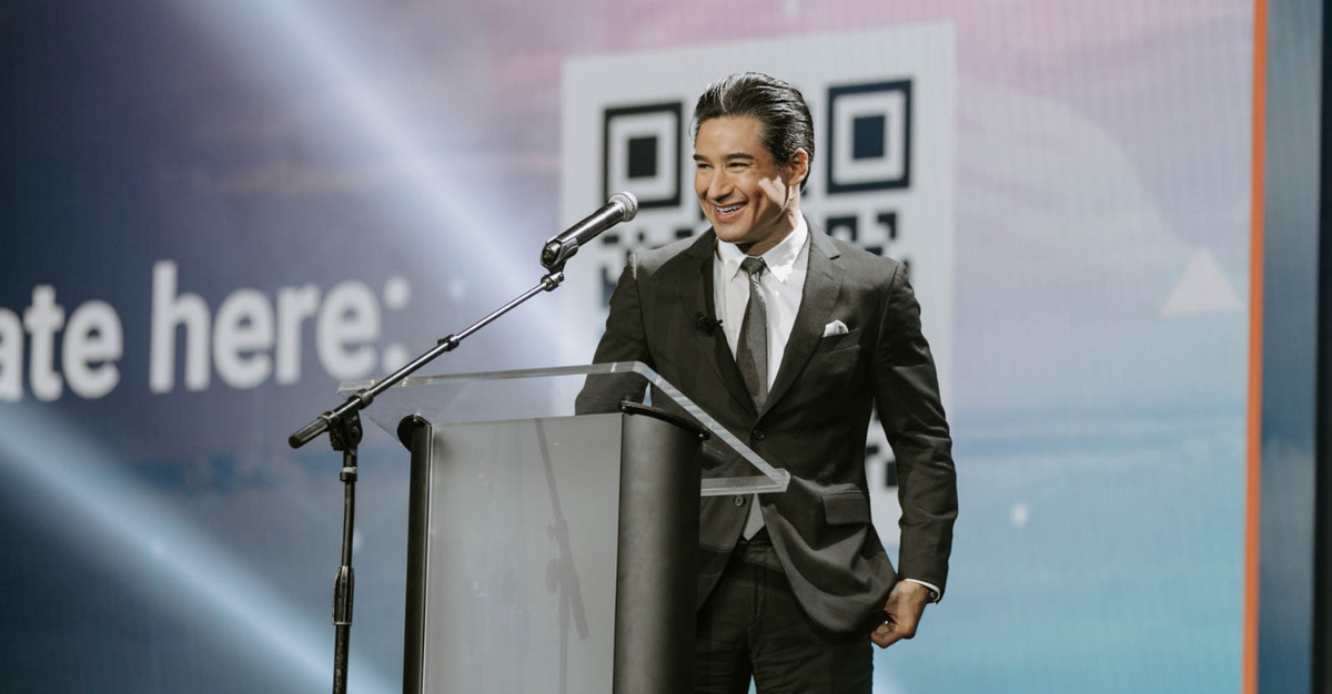 echelon mario lopez